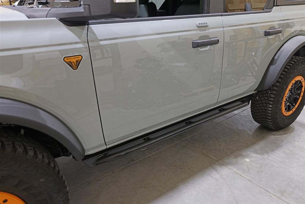 ROCK HARD 4X4™ FORD BRONCO 4DR PATRIOT SERIES TUBE SLIDER ROCKER GUARDS - ANGLED UP FOR BRONCO 4DR 2021 - CURRENT